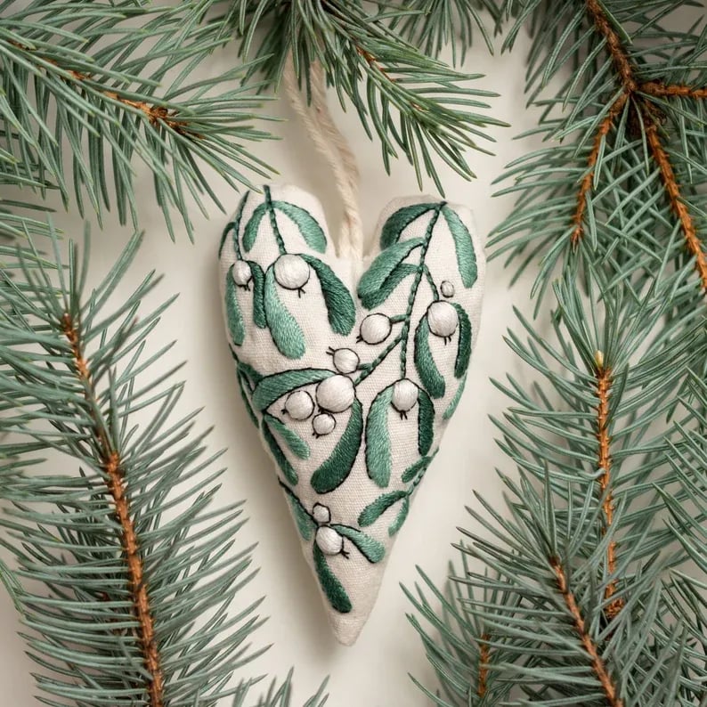 🎉Early Christmas Sale-49% Off🎅DIY Heart Shaped Hand Embroidered Christmas Ornament Kit
